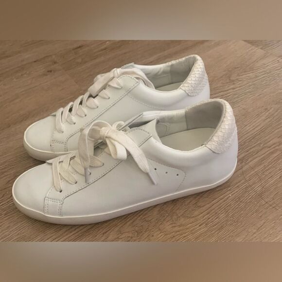 Banana Republic White Leather Sneakers with Snakeskin Detail Size 6.6 - Picture 2 of 10